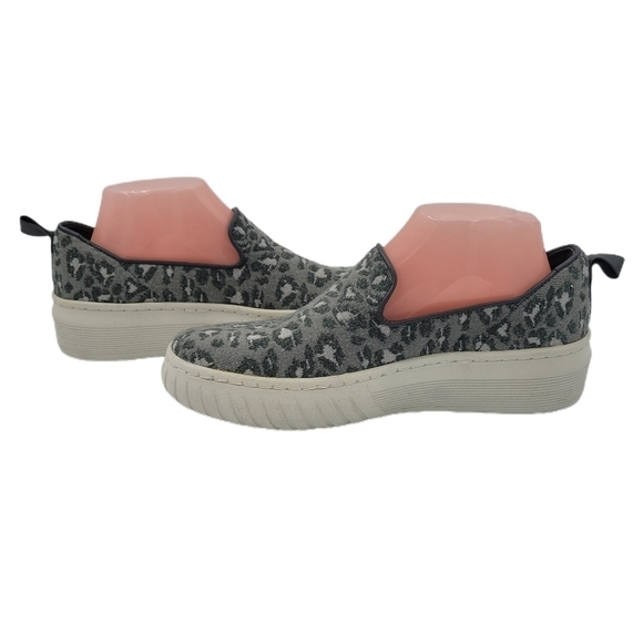 Sofft Somers Limited Edition Gray Leopard Print Pavina Slip-On Knit Shoe Sz 8.5 - Picture 2 of 11